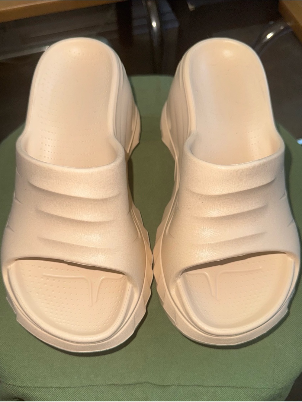 Tallure Bloomie Platform Slides - Picture 2 of 7